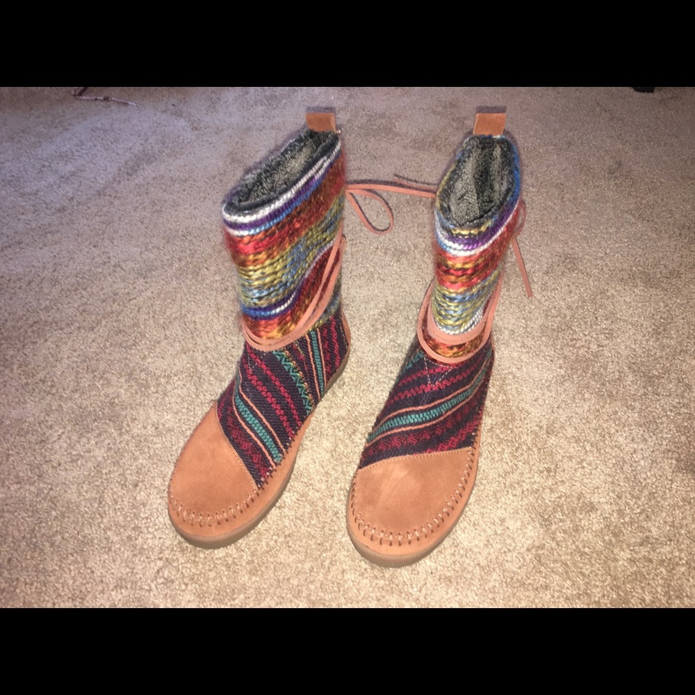 Toms Nepal boots booties